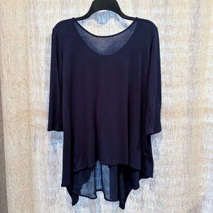 Pebble and Stone Navy Blue Ruffled Back ¾ Sleeve High-Low Top Small